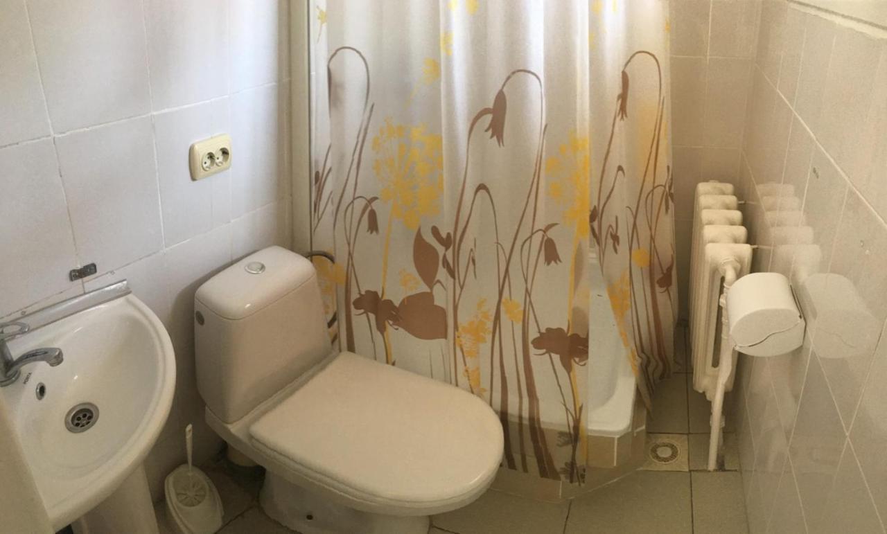 Gelena Гостьовий Двір Oezjhorod Buitenkant foto